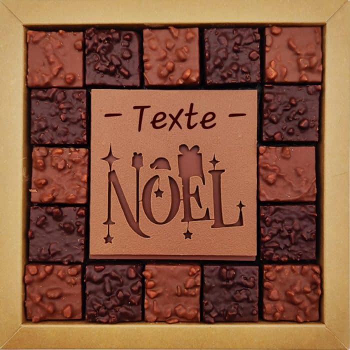 Coffret composé de 16 bonbons garnis de praliné et une tablette personnalisée